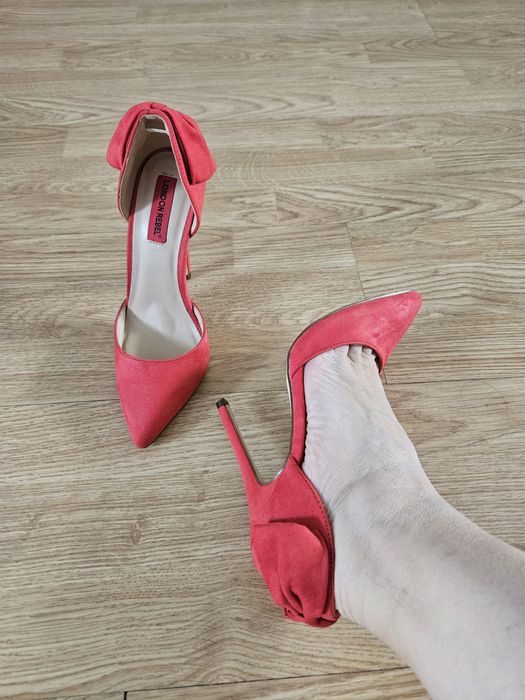 Pantofi 36, o singura purtare