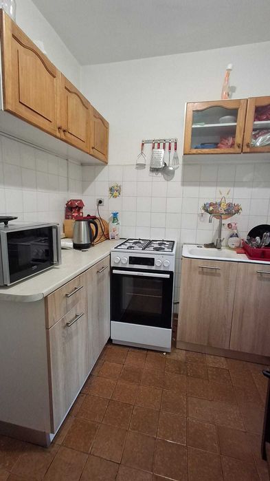 Inchiriez apartament cu 2 camere central