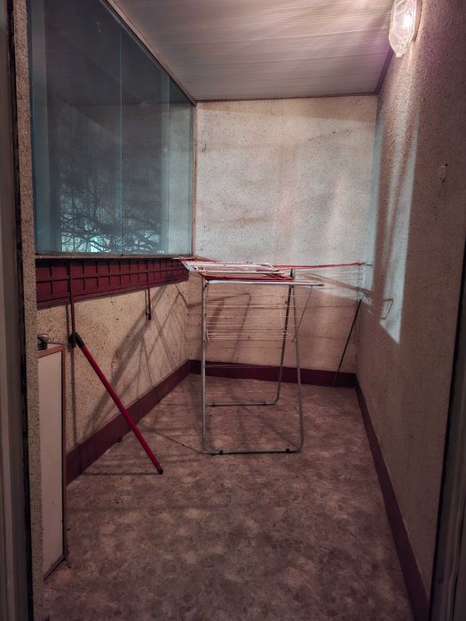 Inchiriez apartament 2 camere  central piata 700