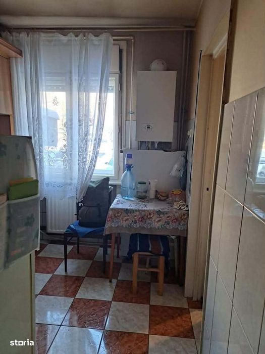 Apartament de vanzare 3 camere , Oituz M15 , parter , 65.900 euro neg.