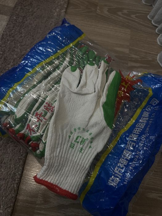 Продам перчатки огородные