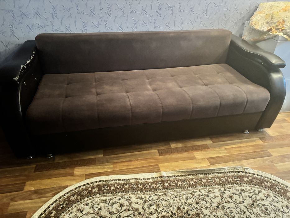 Продам диван с креслом