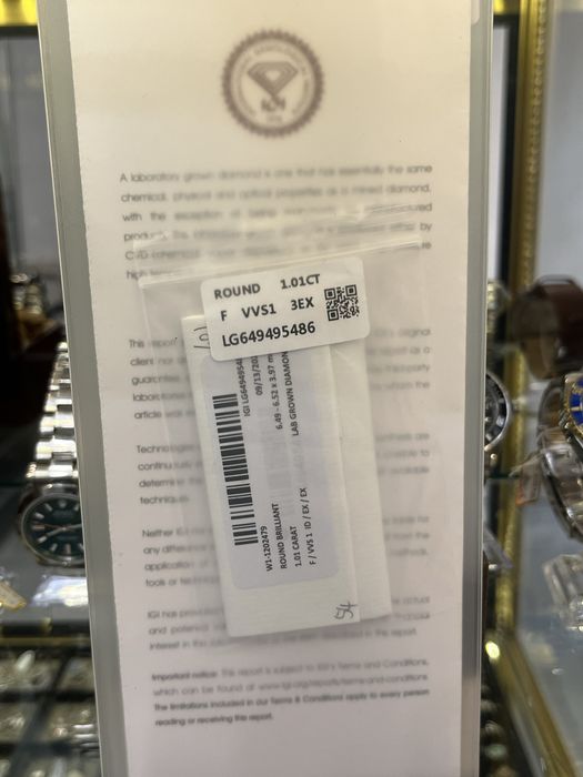 Чисто нови обеци бяло злато и мойсанит