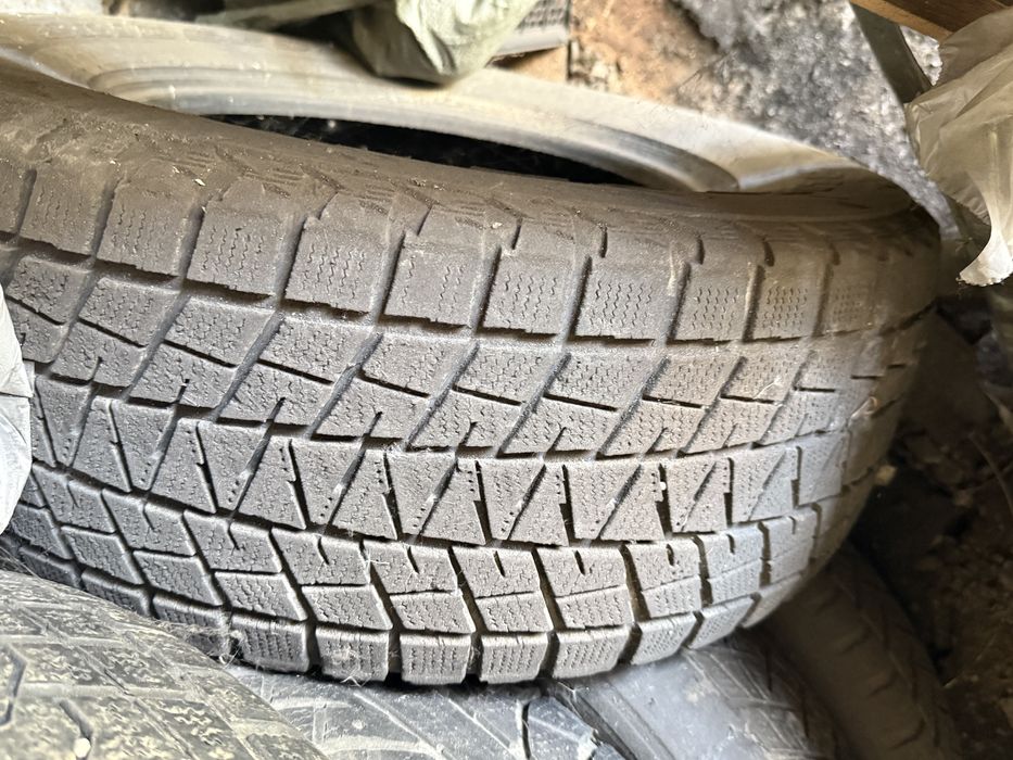 Продается покрышки 265/65 R17 и 275/65