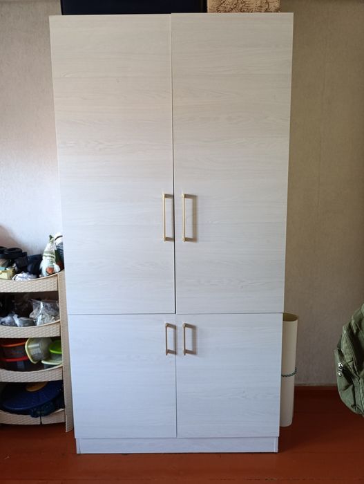 Продам шкаф, светлый