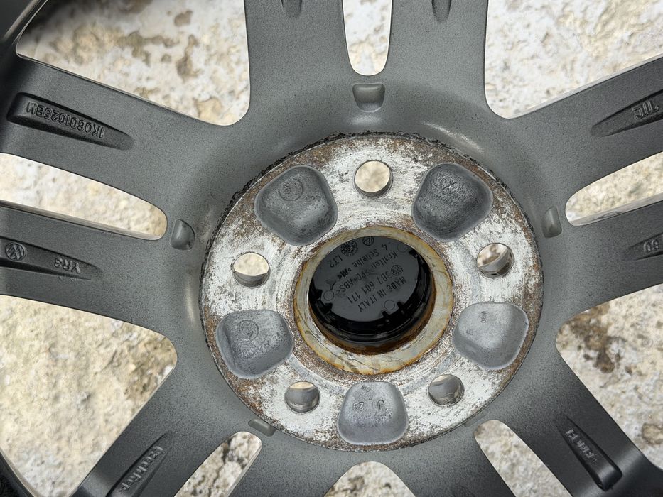 Джанти с гуми 16 за VW Golf, passat, touran