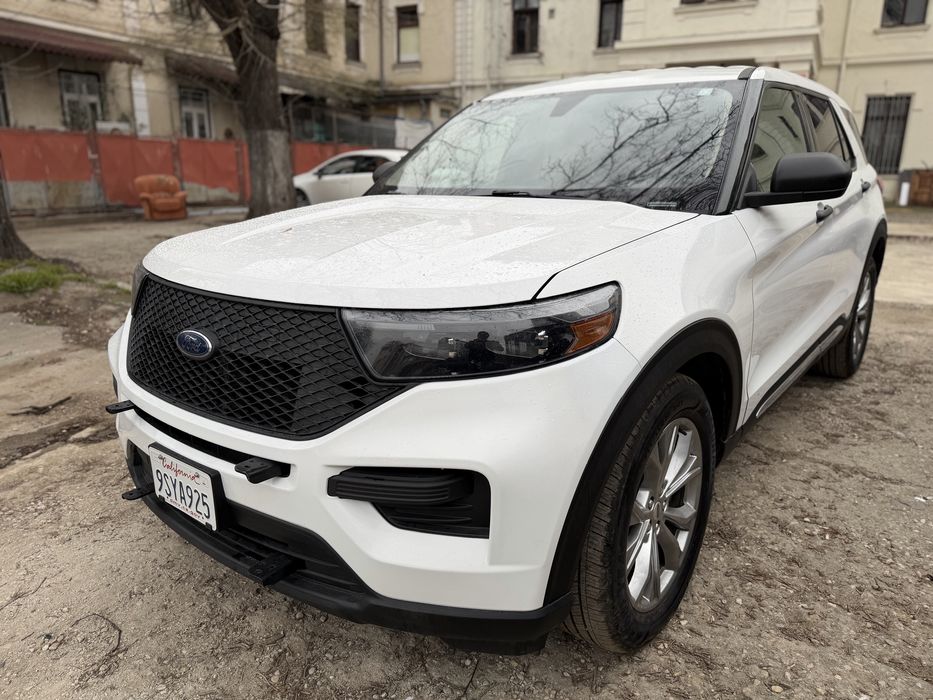 2020 Ford Explorer hybrid 33500€