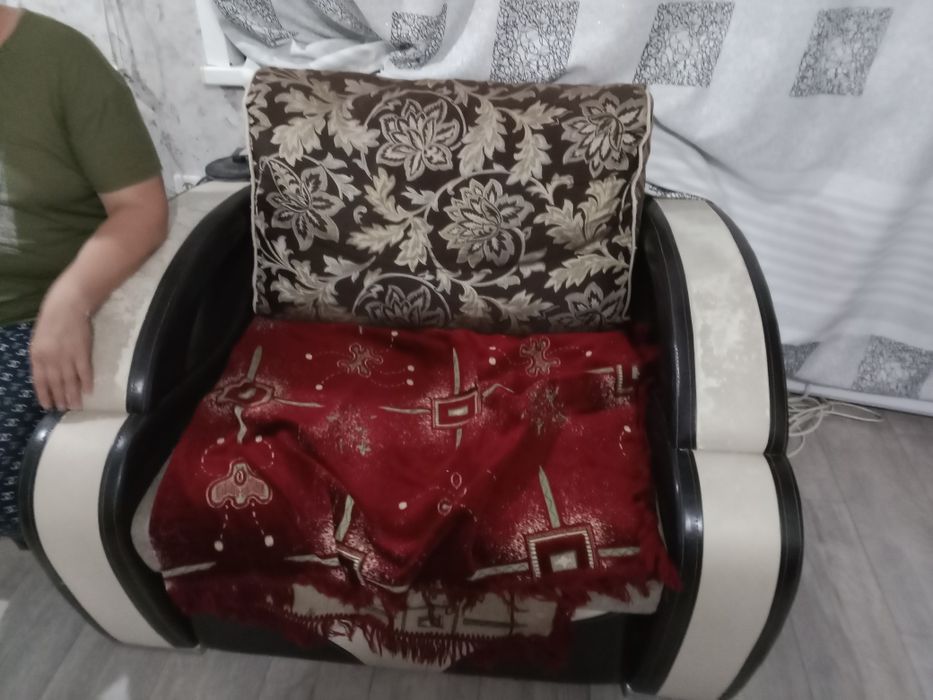 Продам тройку диваг