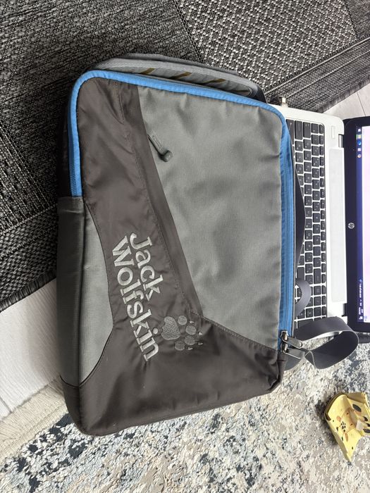 Продам сумку jack wolfskin
