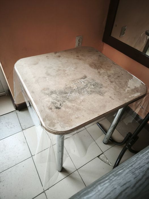 Стол для кухни или столовой