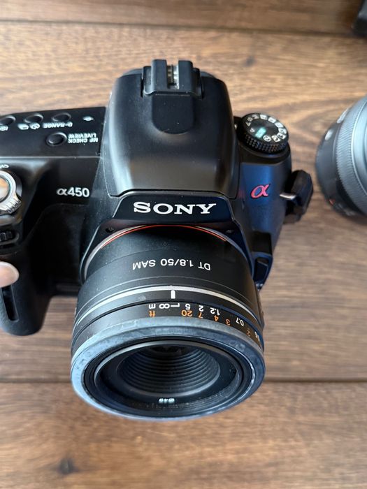 Sony Alpha A450 (DSLR) + обективи и чанта