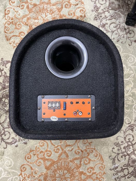 Сабвуфер в машину