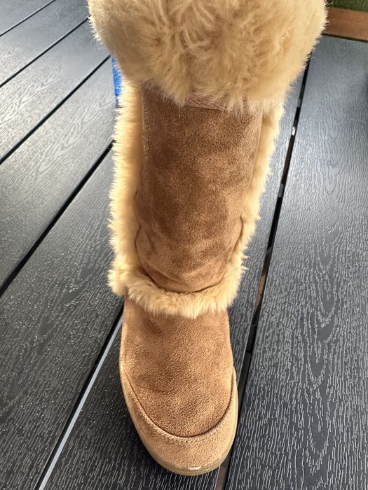 Топли ботушки