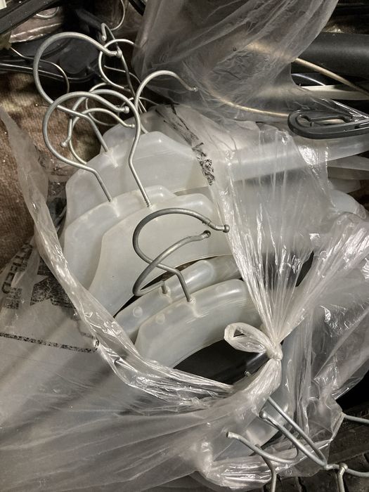 Вешалки для одежды