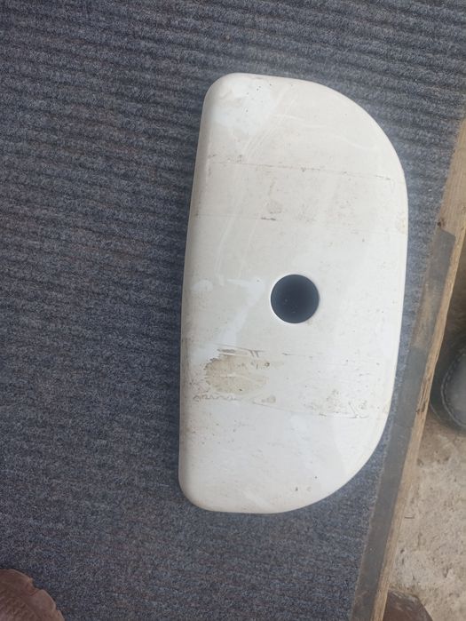 Крышка от унитаза