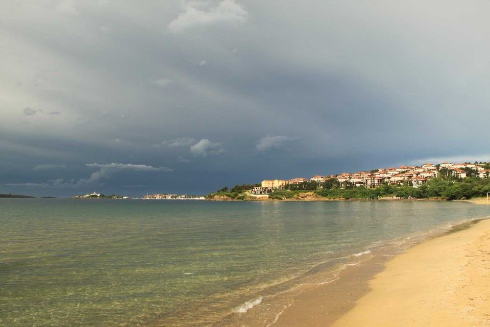 Две Каравани под наем  в Созопол, Златна Рибка до к-г Градина