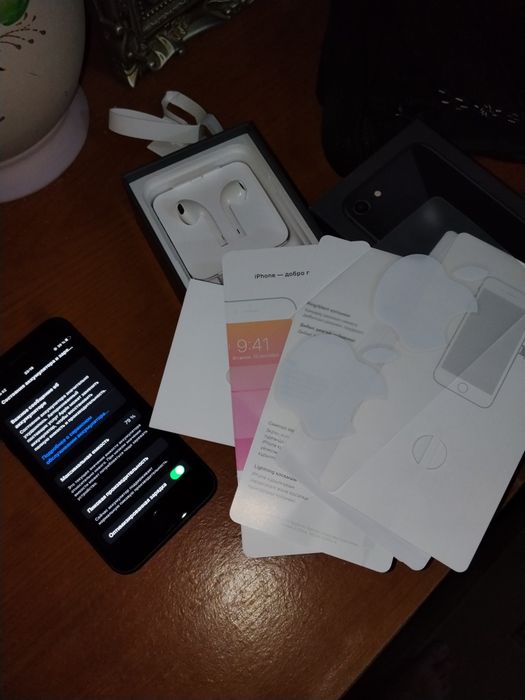 Продам Iphone 8 64gb