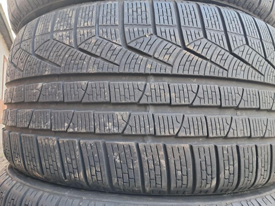 Anvelope second iarna 255 35 R19 Pirelli  6-7 mm