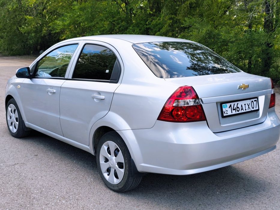 Продам Chevrolet Nexia на автомате.