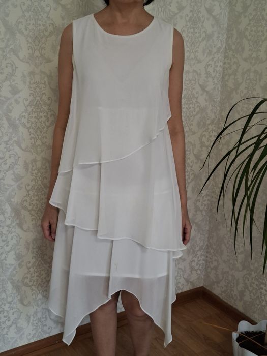 Продаю платья и брюки