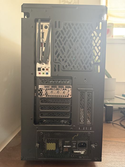 Продавам мощен компютър i7-14700f, 64gb RAM, RTX4070