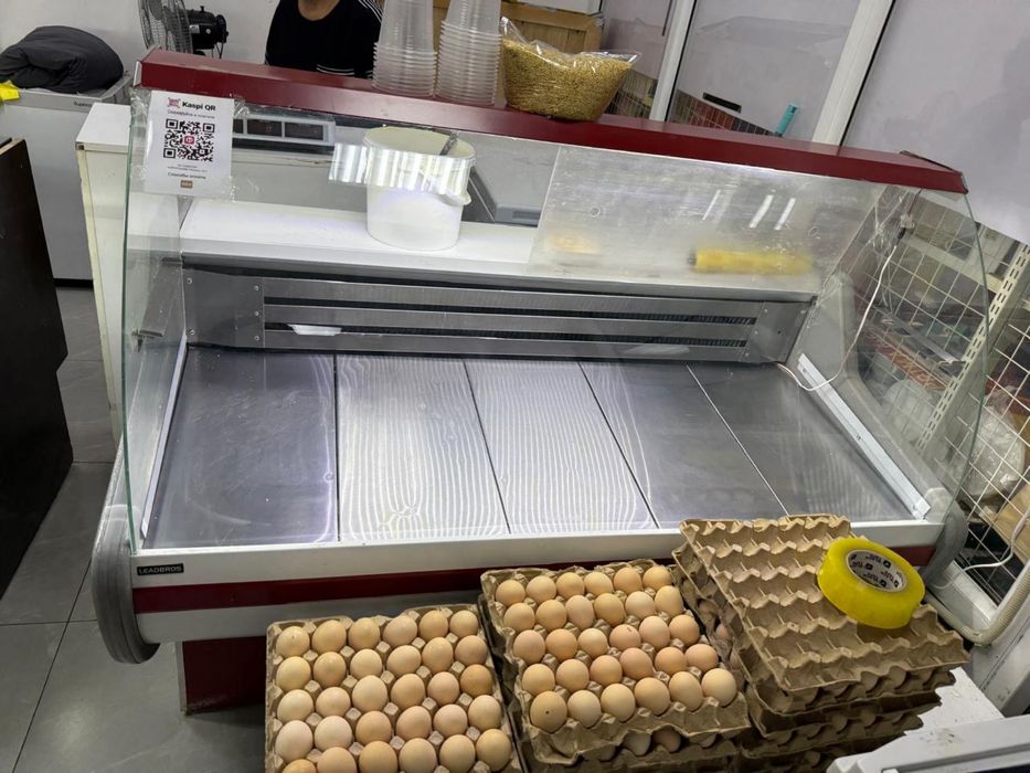 Витринный холодильник