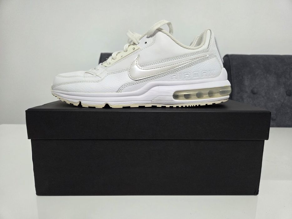 Adidasi Nike Air Max 42.5