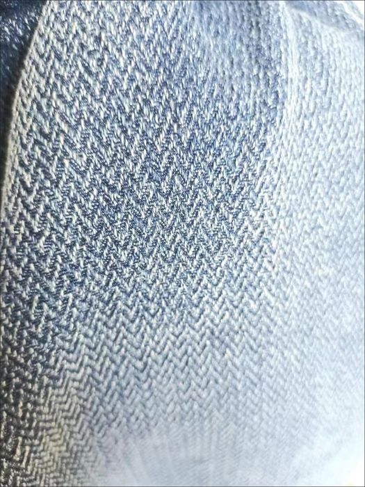 Продаются мужские джинсы