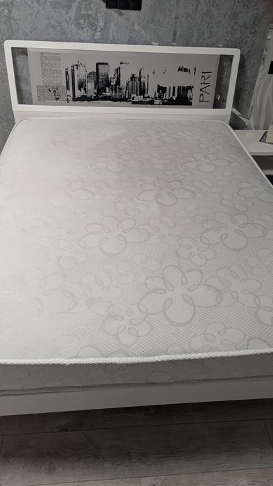 Продам двухспальную кровать