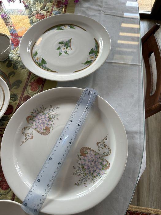 Разные тарелки без сколов