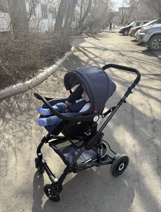 Продам коляску 3в1 легкая