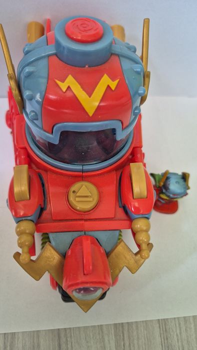 Masinuta si figurina, SuperThings, seria Rivals of Kaboom, Kid Fury