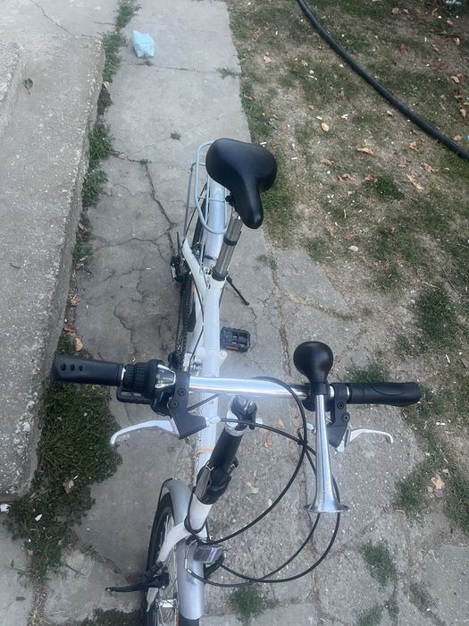 Vand bicivleta in stare buna