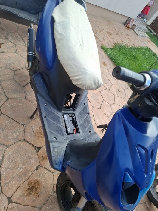Vând scuter de 49 cm fără acte perfect funcțional sau schimb cu o bicicletă