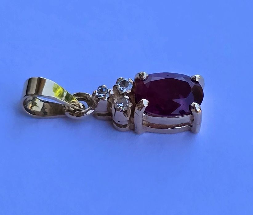 Pandant din aur galben 14k cu rubin și diamante naturale