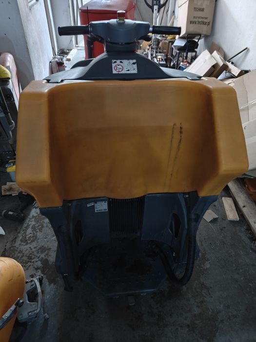 Masina spalat pardoseli Taski Swingo XP