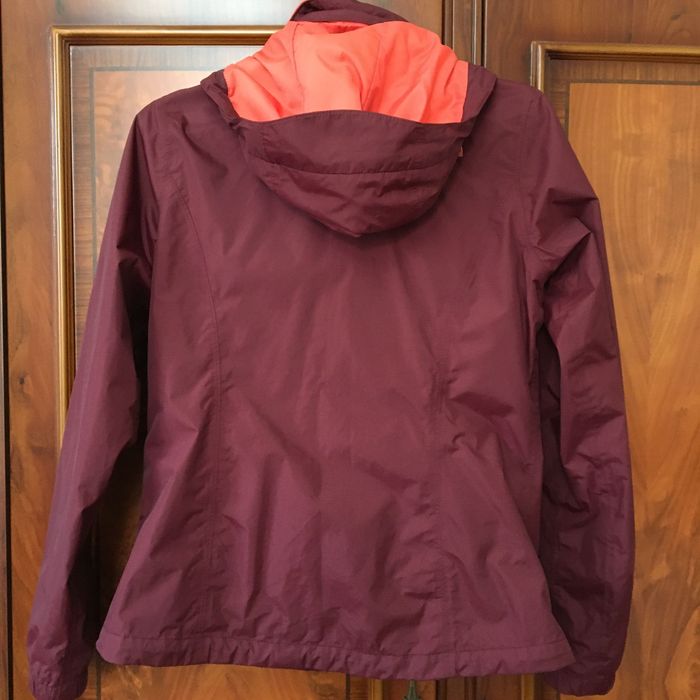 The North Face. Ветровка. Small. Озгинларга. На худых.