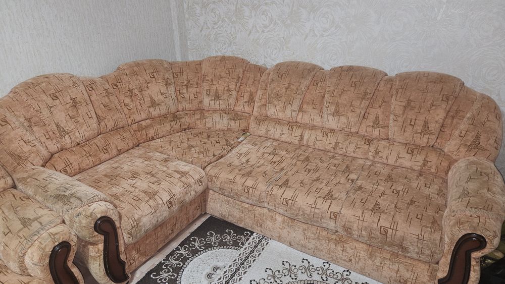 Продам диван с креслом
