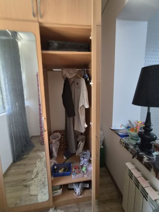 Продам шкаф с зеркалом