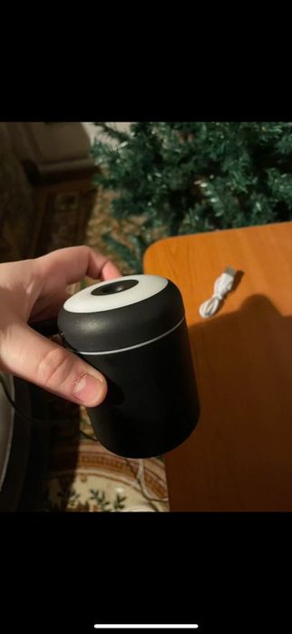 Umidificatoare alb si negru