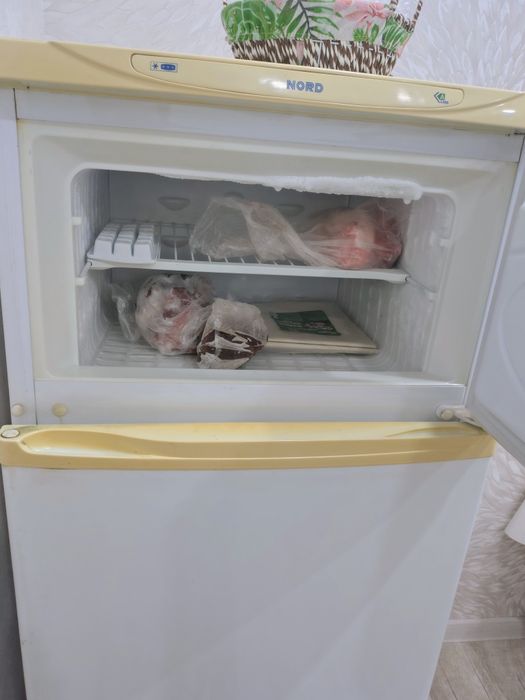 Продам холодильник