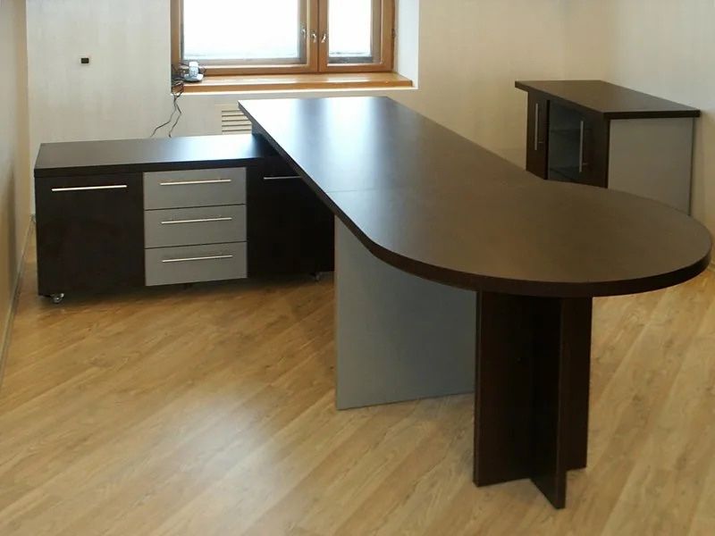 Столы офисные