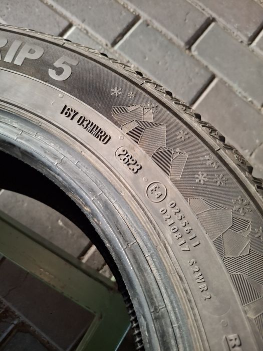 4 Anvelope de iarnă 185 65 r15 Semperit