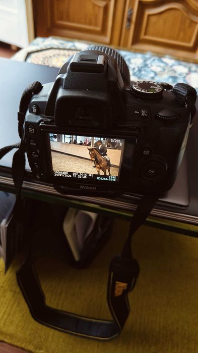 Kit Aparat Foto Nikon D5000 + Obiectiv 55-200 mm