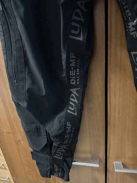 Luda Панталон.