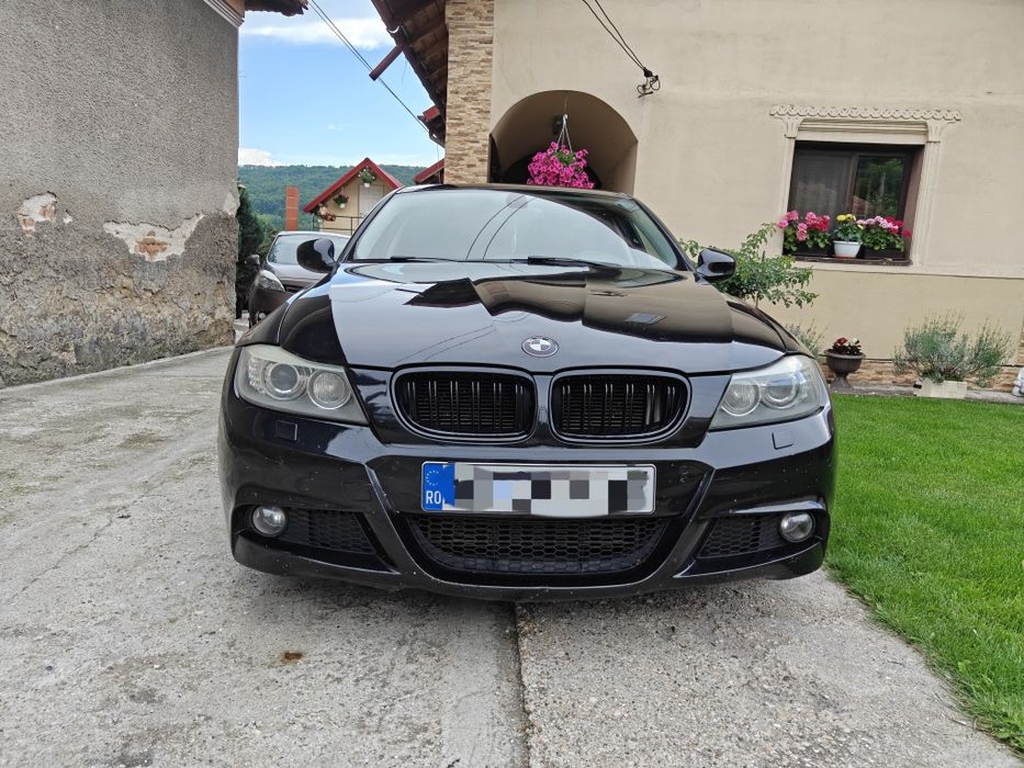 BMW 3 Series 2011