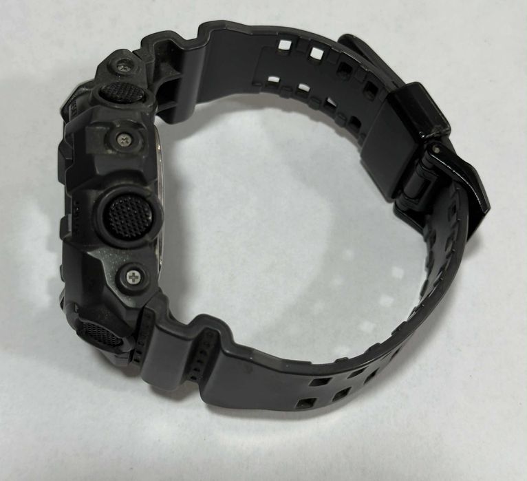 часовник G-Shock ga700uc