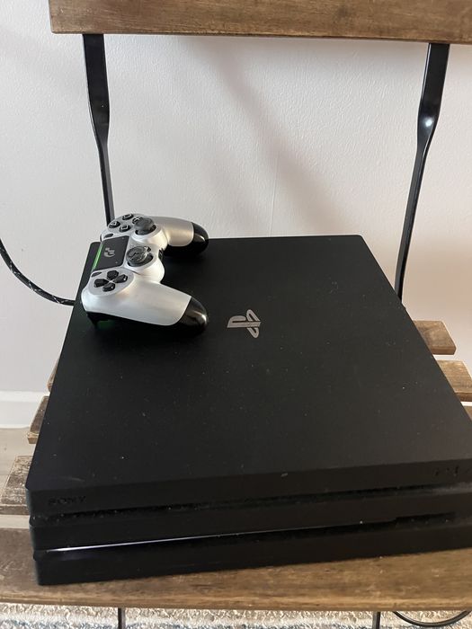 play station 4 pro 1Tb