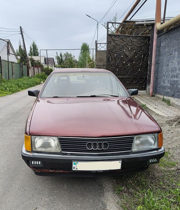 Ауди 100 С3 Эксклюзив