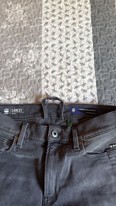 Продавам нови оригинални дънки G-Star Raw
